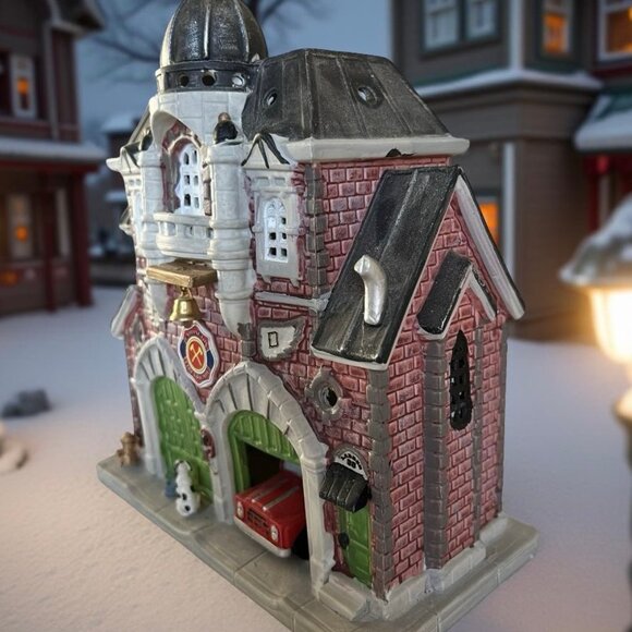 Lemax 2019 Ceramic Caddington Fire Brigade (95520) Lighted Firehouse - 9' Tall - Picture 3 of 14